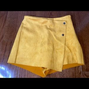 Zara mustard skort